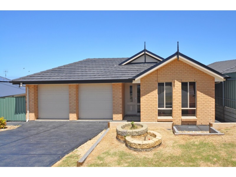 13 Tripp Street, Encounter Bay SA 5211