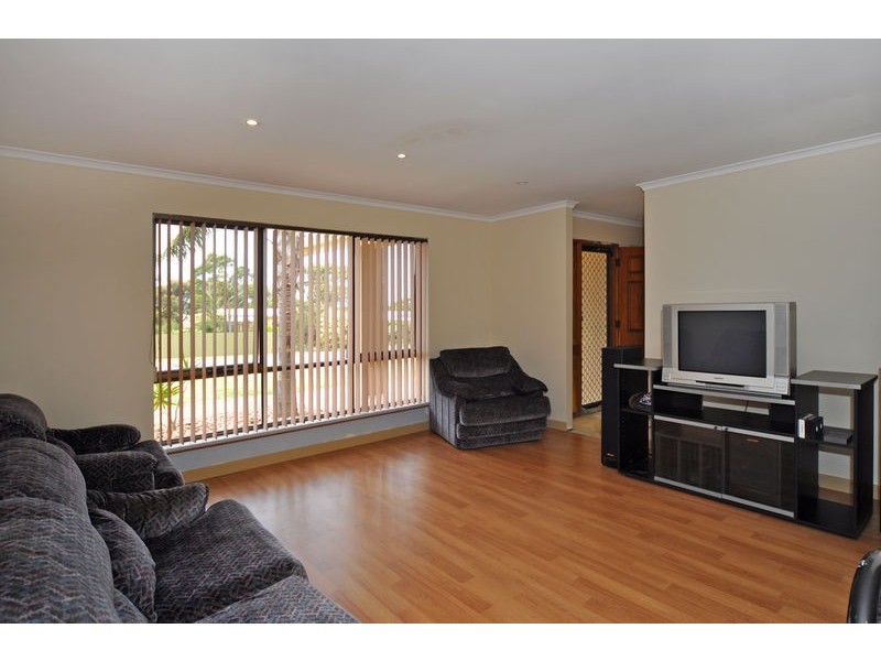 13 Manly Grove, Hayborough SA 5211