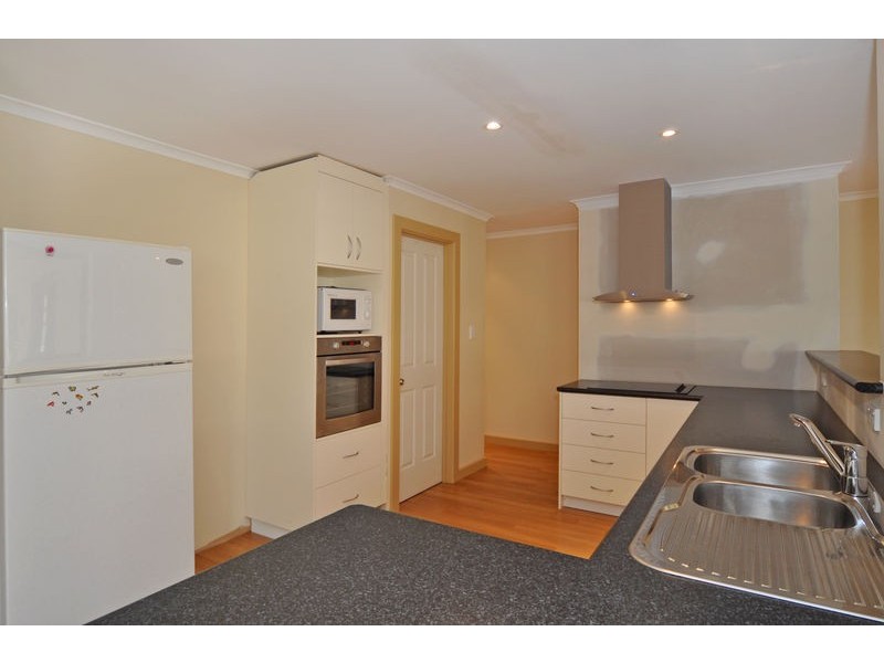 13 Manly Grove, Hayborough SA 5211