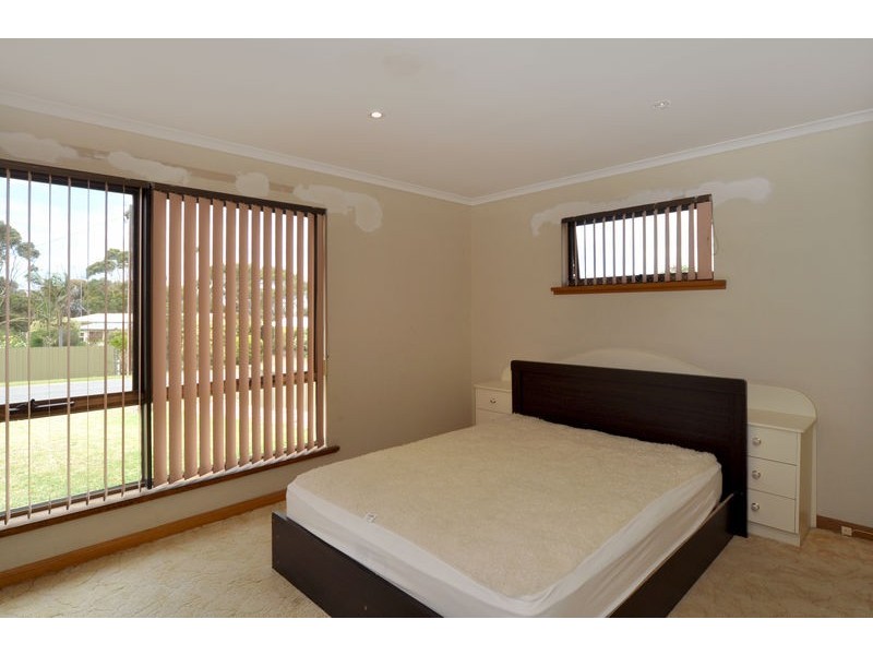 13 Manly Grove, Hayborough SA 5211