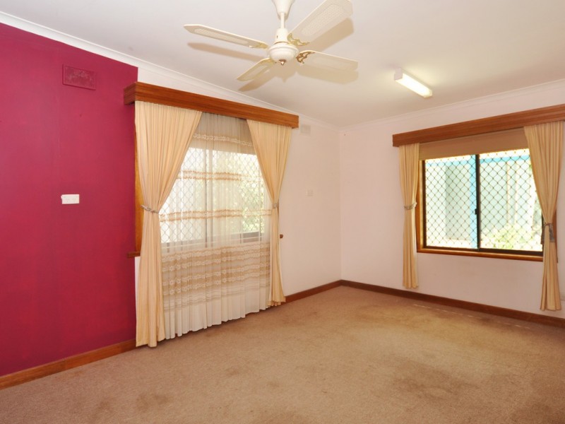 87 Canterbury Road, Victor Harbor SA 5211