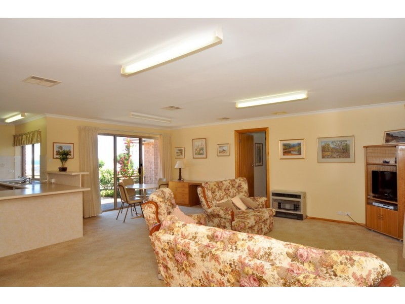 5 Narinna Avenue, Hayborough SA 5211