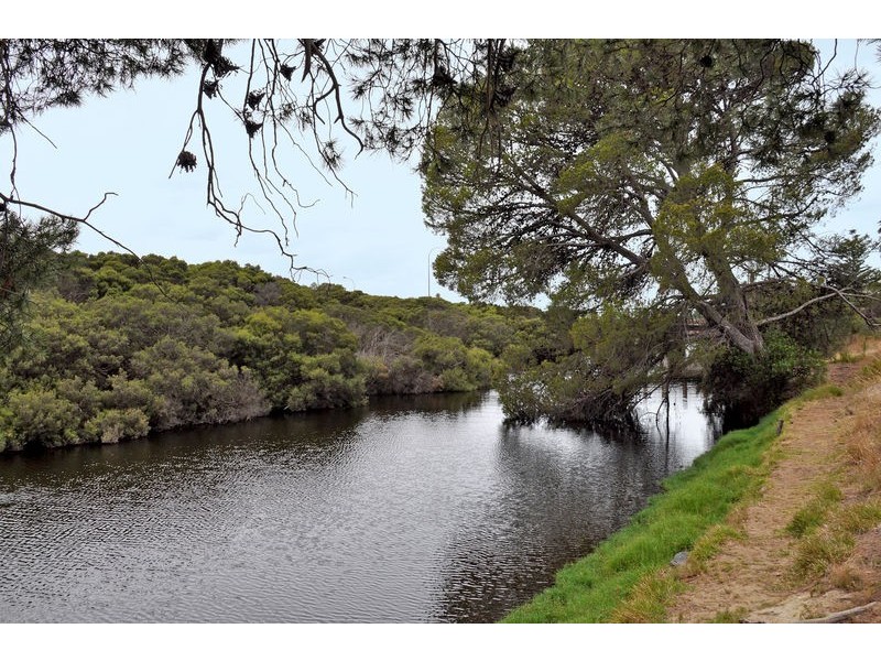 3/5 The Parkway, Victor Harbor SA 5211