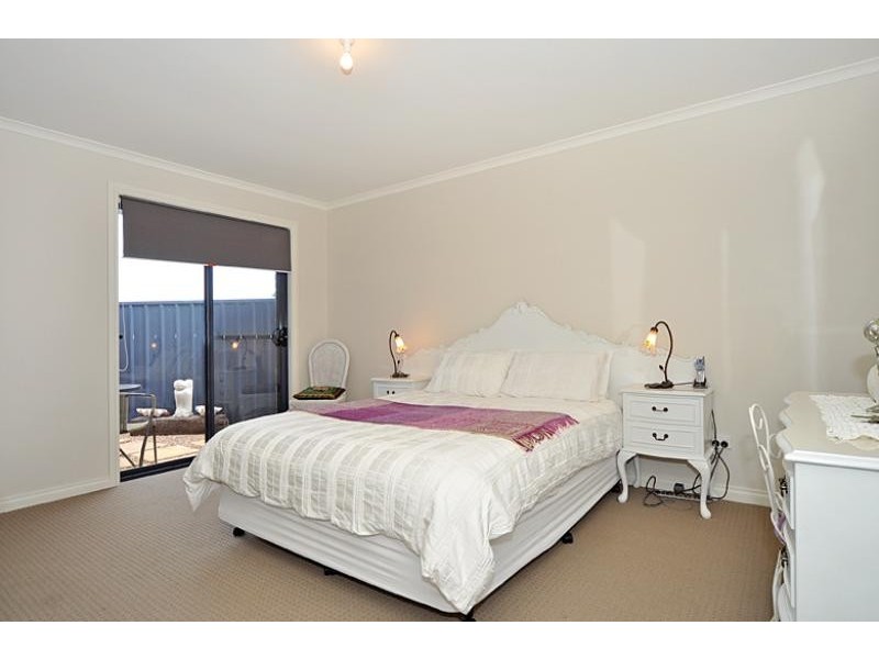 8 Beverley Grove, Encounter Bay SA 5211