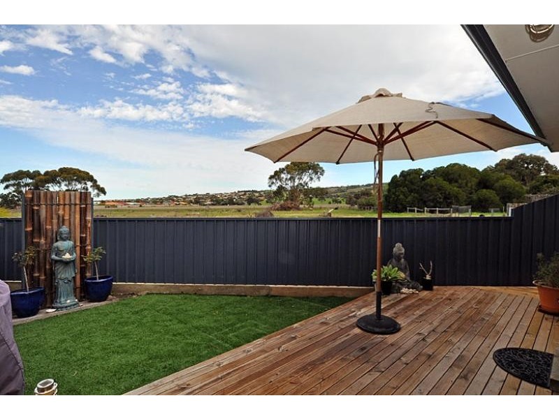 8 Beverley Grove, Encounter Bay SA 5211