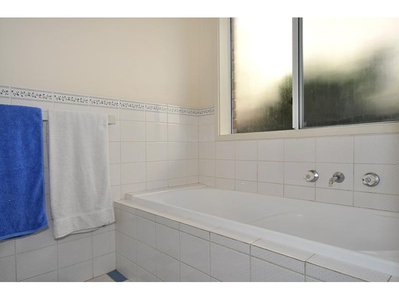 17 Agnes Gillespie Drive, Victor Harbor SA 5211