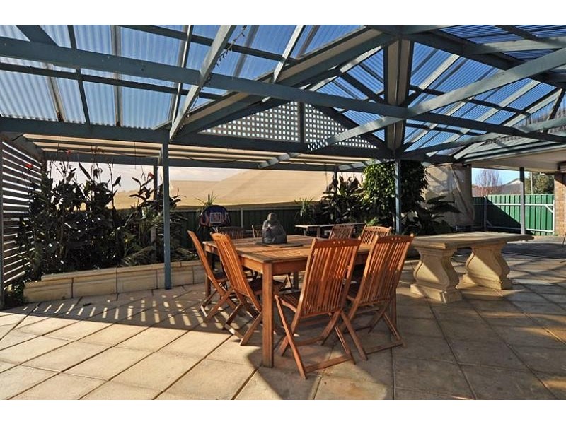 17 Agnes Gillespie Drive, Victor Harbor SA 5211