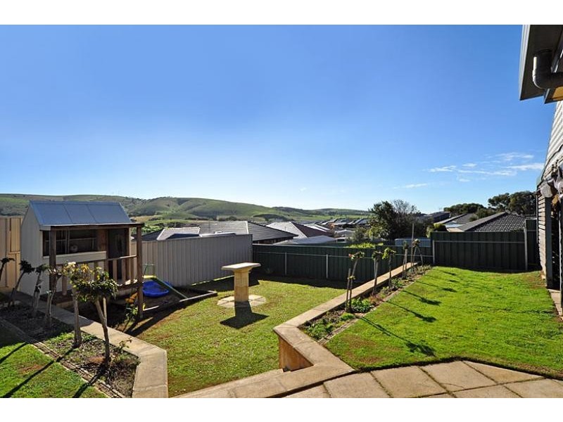 17 Agnes Gillespie Drive, Victor Harbor SA 5211