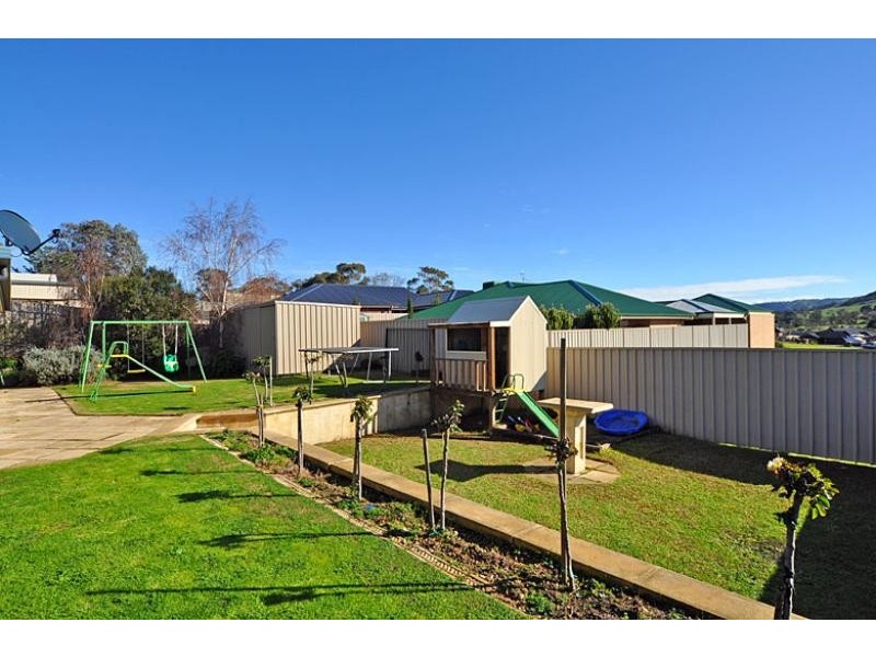 17 Agnes Gillespie Drive, Victor Harbor SA 5211