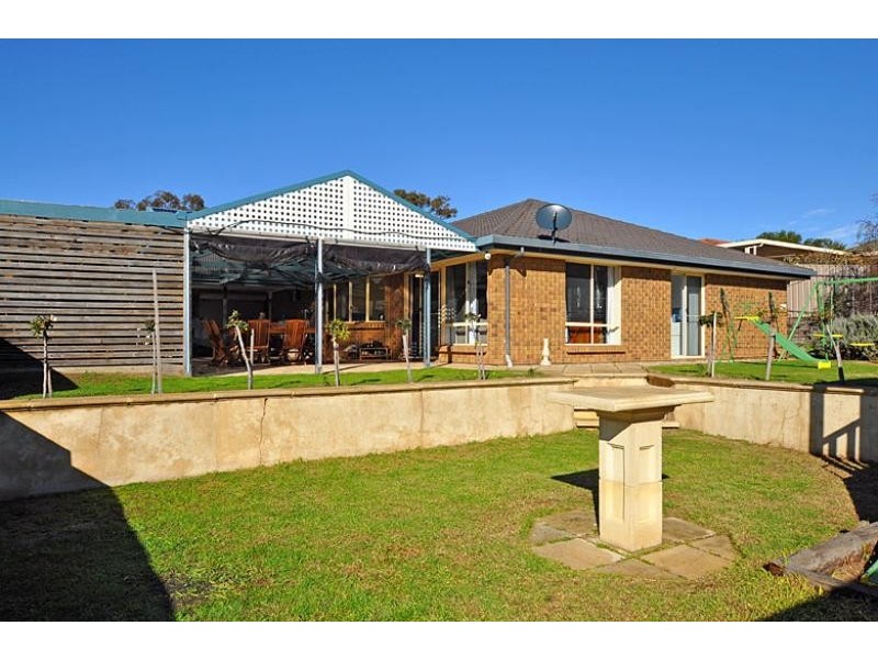 17 Agnes Gillespie Drive, Victor Harbor SA 5211