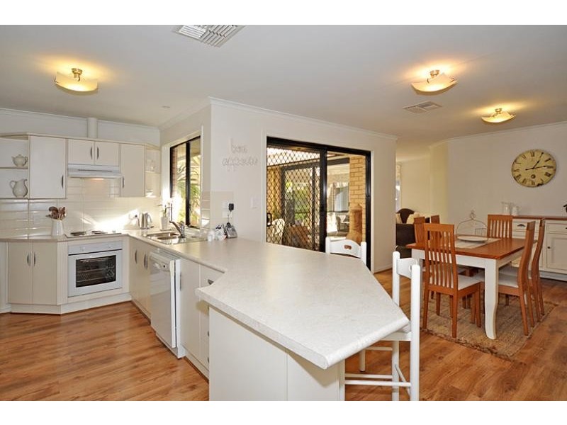 100 Matthew Flinders Drive, Encounter Bay SA 5211