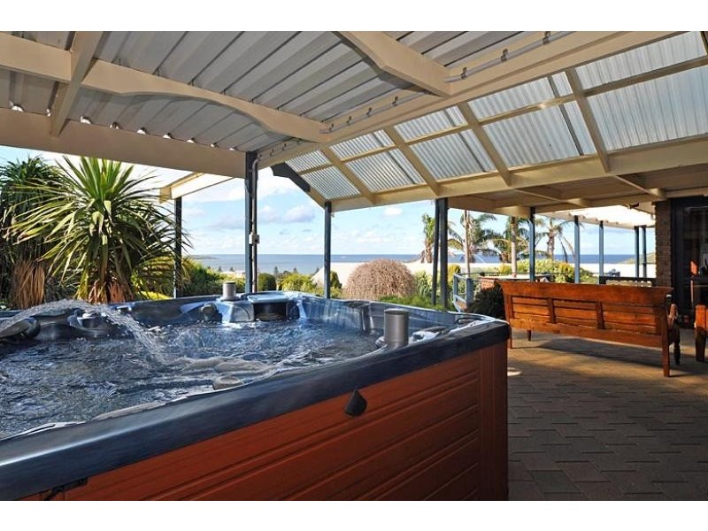 6 Bell Court, Encounter Bay SA 5211