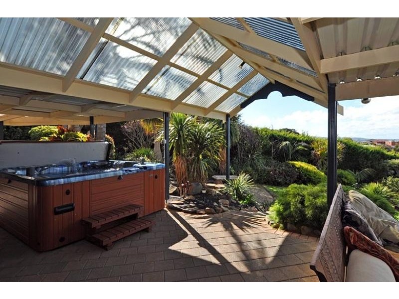 6 Bell Court, Encounter Bay SA 5211