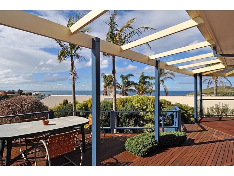 6 Bell Court, Encounter Bay SA 5211