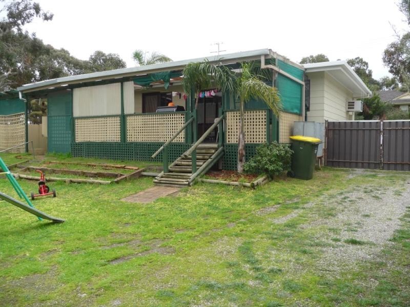 13 Folkestone Terrace, Victor Harbor SA 5211