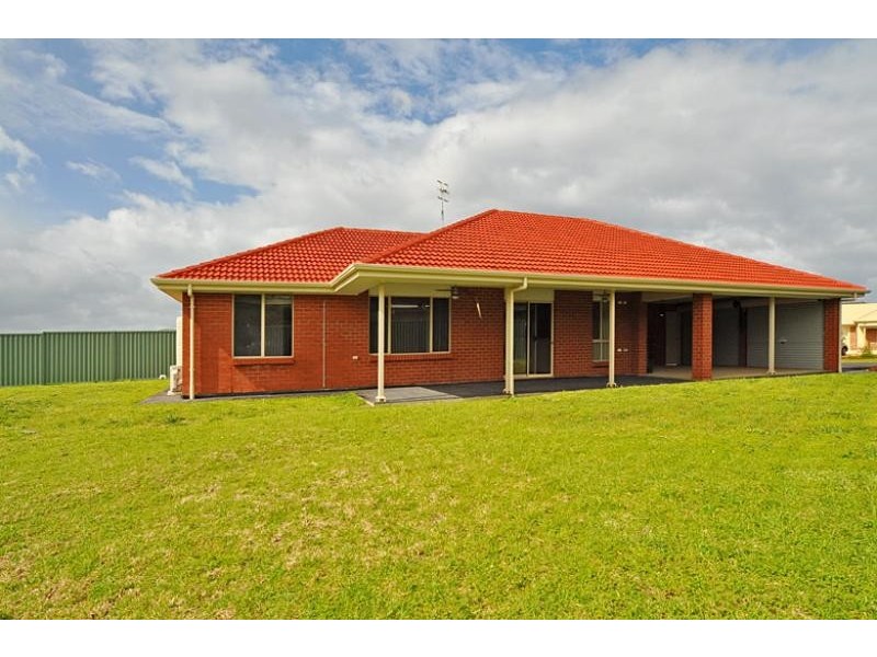 61 Sweetman Avenue, Encounter Bay SA 5211