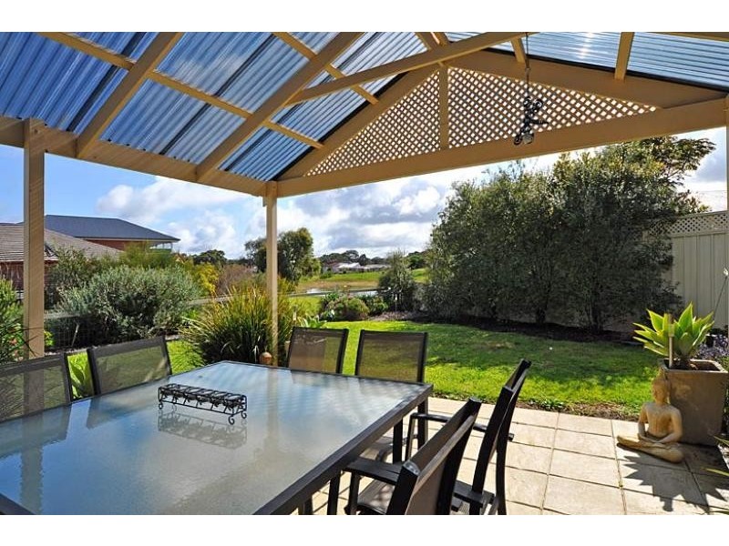 13 Africaine Drive, Mccracken SA 5211