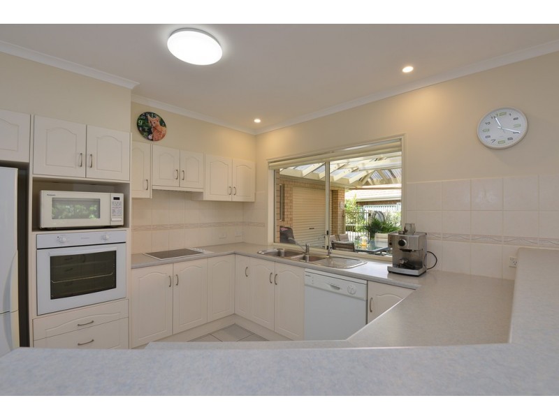 17 Victor Avenue, Encounter Bay SA 5211