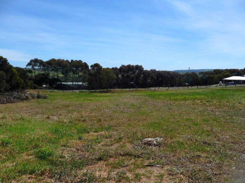 8 Stirling Court, Hindmarsh Valley SA 5211