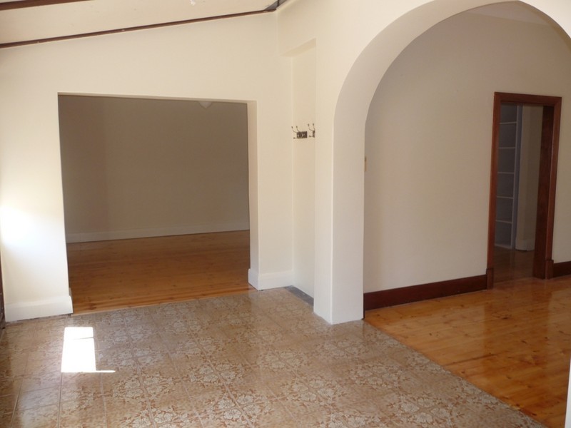 3 Peace Ave, Victor Harbor SA 5211