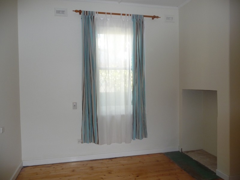 3 Peace Ave, Victor Harbor SA 5211