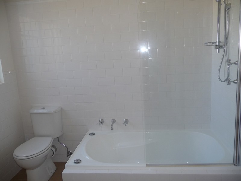 3 Peace Ave, Victor Harbor SA 5211