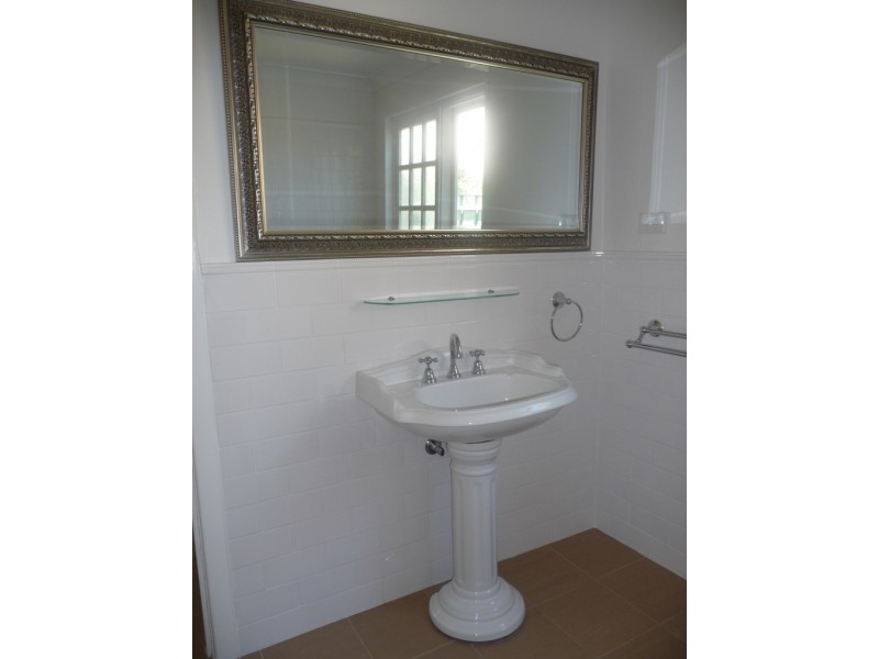 3 Peace Ave, Victor Harbor SA 5211