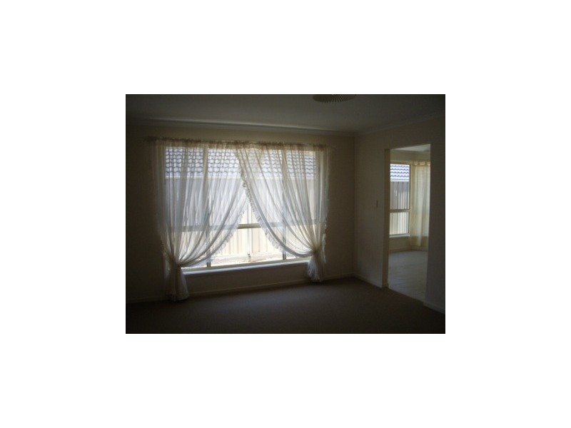 11 Drummond Cct, Hayborough SA 5211