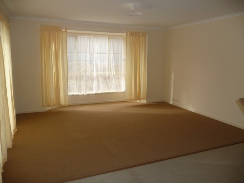 11 Drummond Cct, Hayborough SA 5211