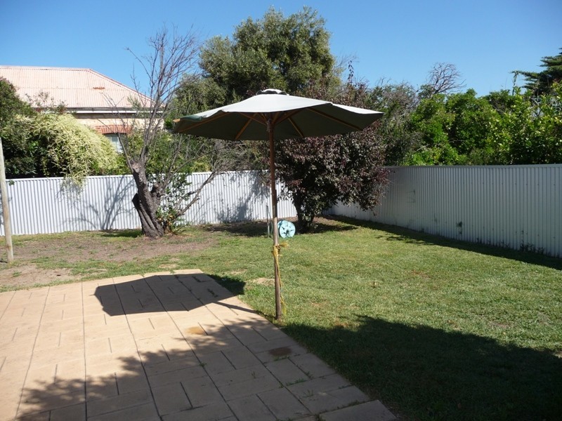7 Russell St, Encounter Bay SA 5211