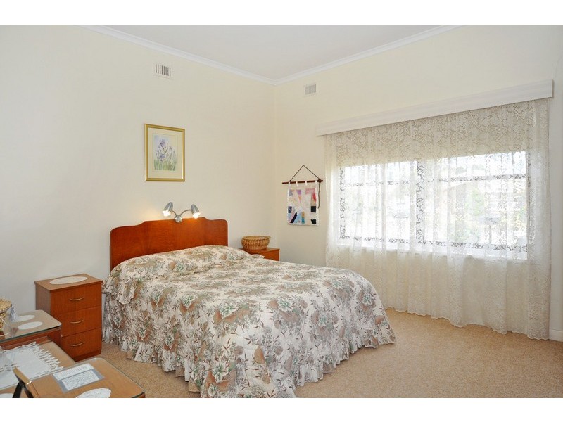 34 Hill St, Victor Harbor SA 5211