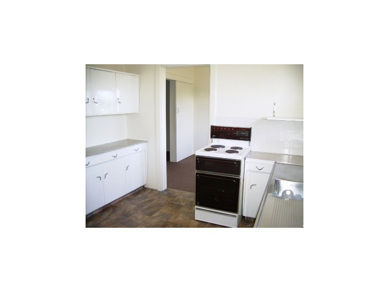 13 Tyrone St, Mccracken SA 5211