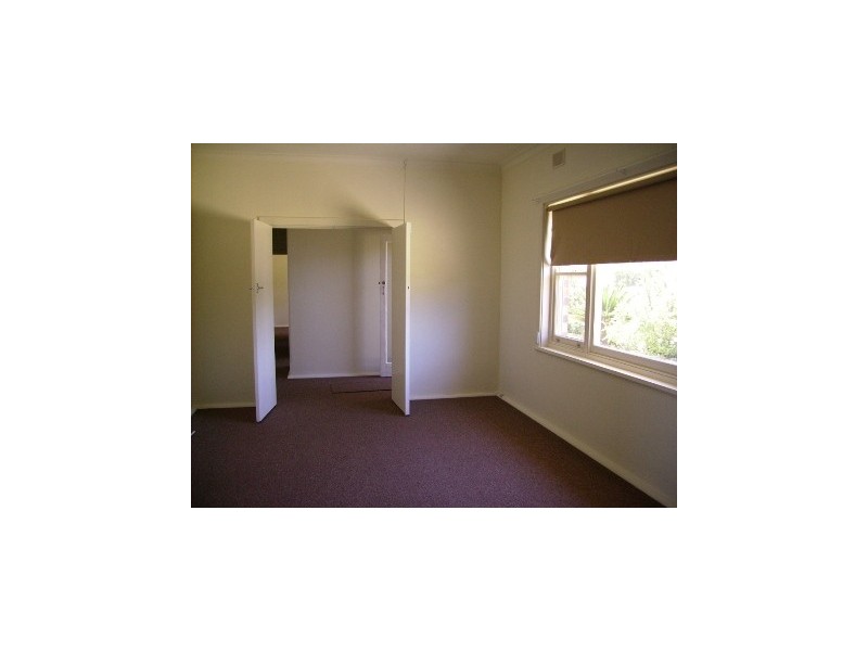 13 Tyrone St, Mccracken SA 5211
