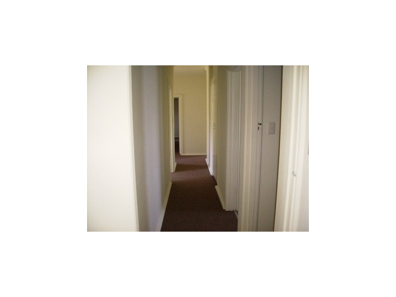 13 Tyrone St, Mccracken SA 5211