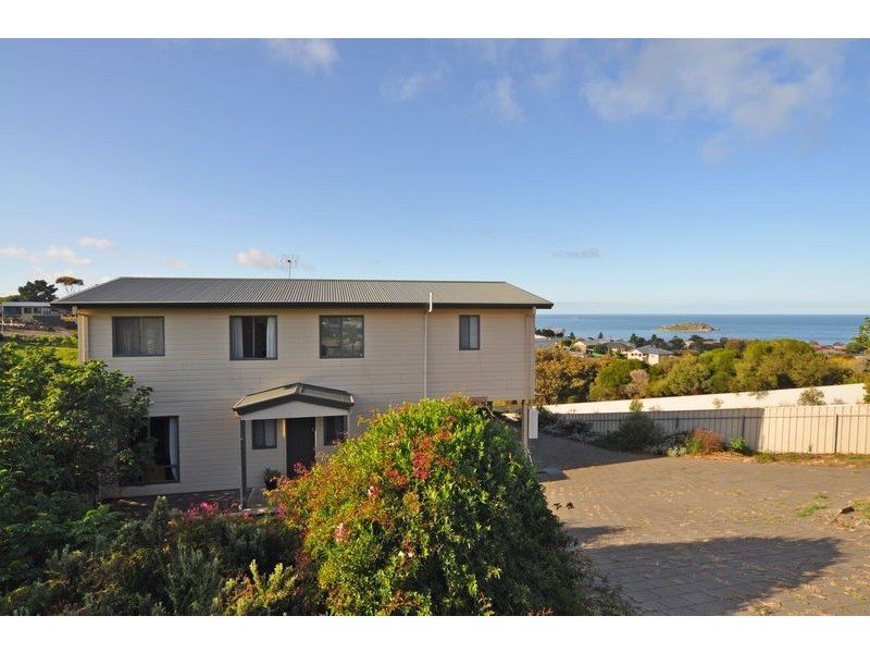 11 Theisenger Ct, Encounter Bay SA 5211