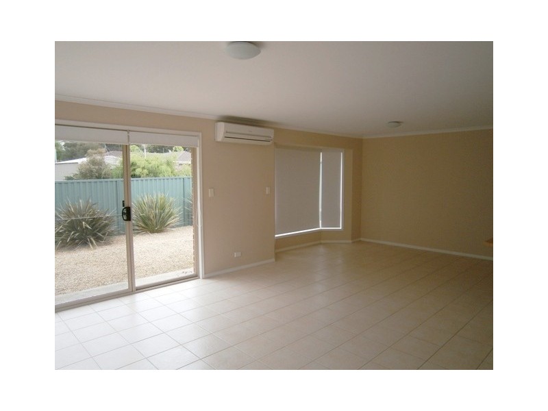 12 Robb St, Encounter Bay SA 5211