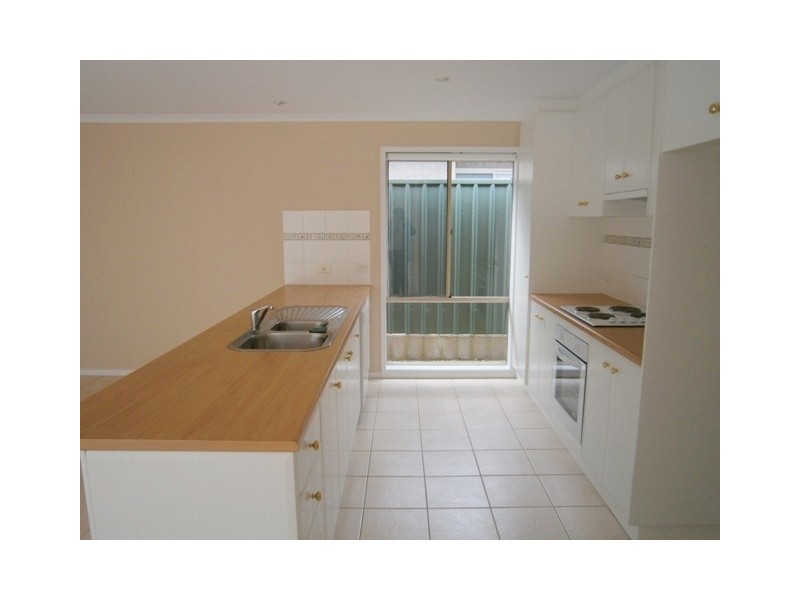 12 Robb St, Encounter Bay SA 5211