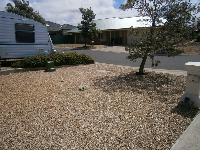 12 Robb St, Encounter Bay SA 5211