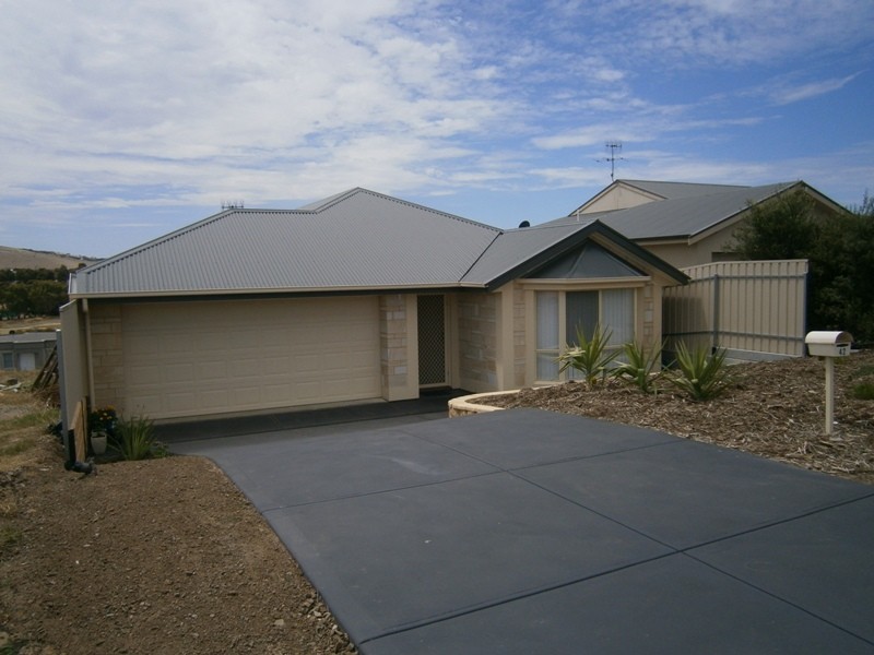 42 Cudmore Rd, Mccracken SA 5211