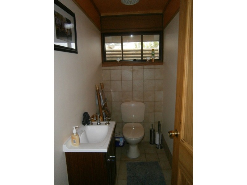 18 Altman Ave, Victor Harbor SA 5211