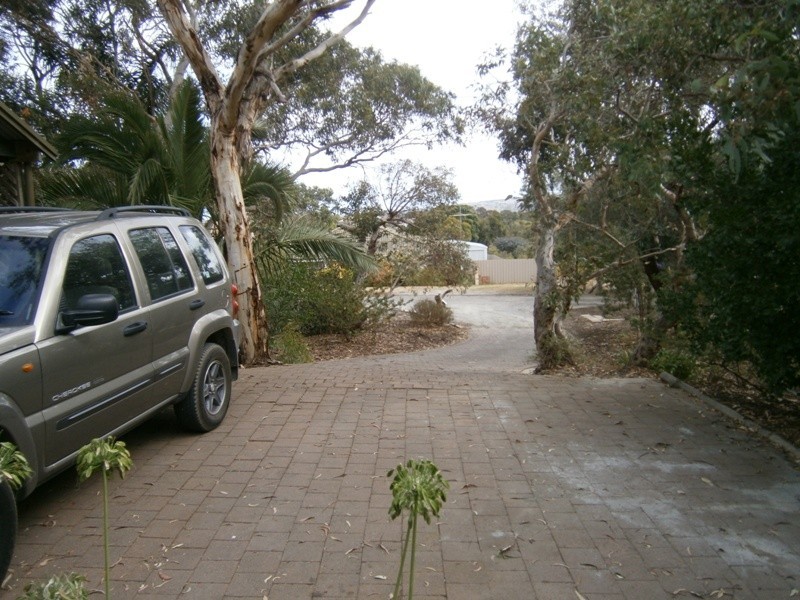 18 Altman Ave, Victor Harbor SA 5211