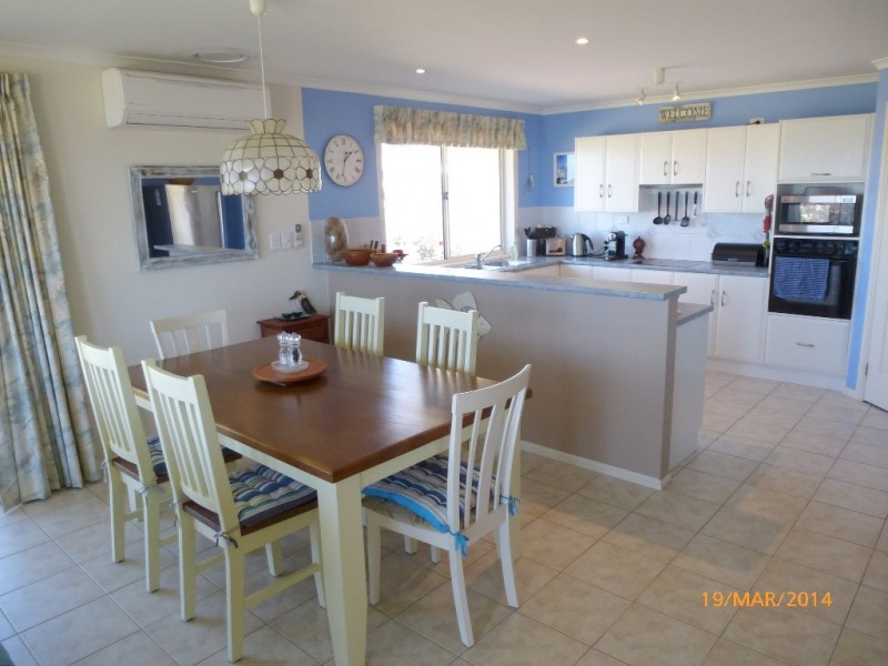 2 Cygnet Ct, Encounter Bay SA 5211