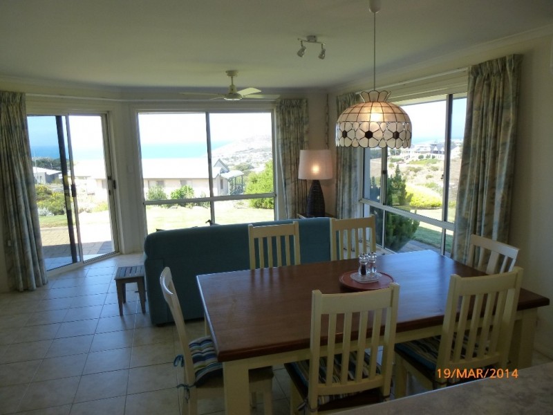 2 Cygnet Ct, Encounter Bay SA 5211
