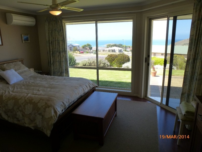 2 Cygnet Ct, Encounter Bay SA 5211
