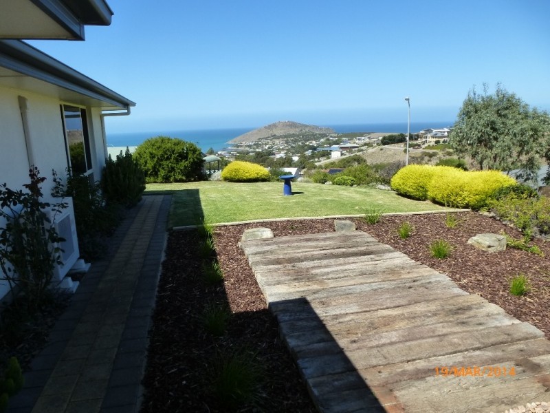 2 Cygnet Ct, Encounter Bay SA 5211