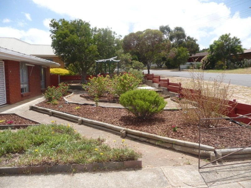 9 Marlborough Ave, Victor Harbor SA 5211