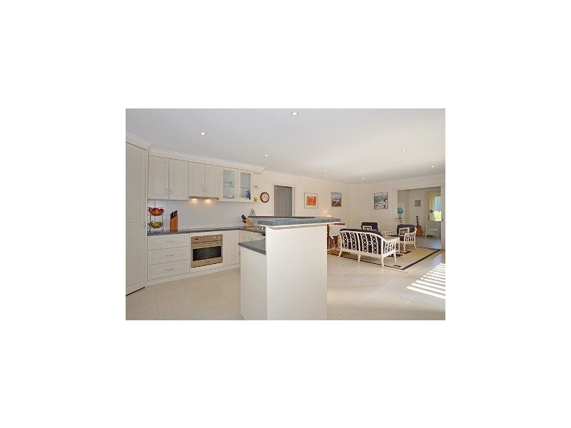 32 Tripp Street, Encounter Bay SA 5211