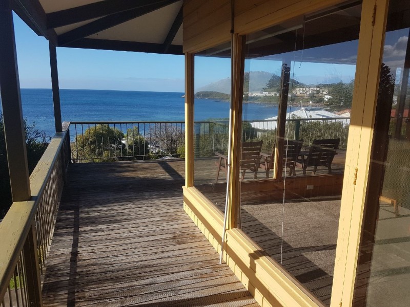 9 Hart Avenue, Encounter Bay SA 5211