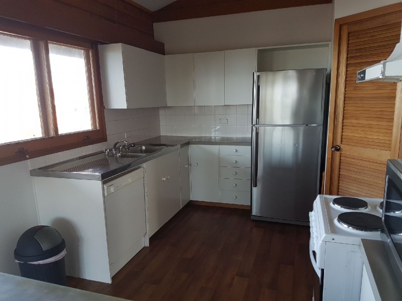 9 Hart Avenue, Encounter Bay SA 5211