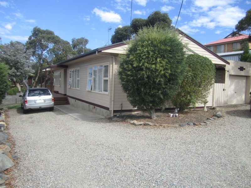 12 Ozone St, Victor Harbor SA 5211